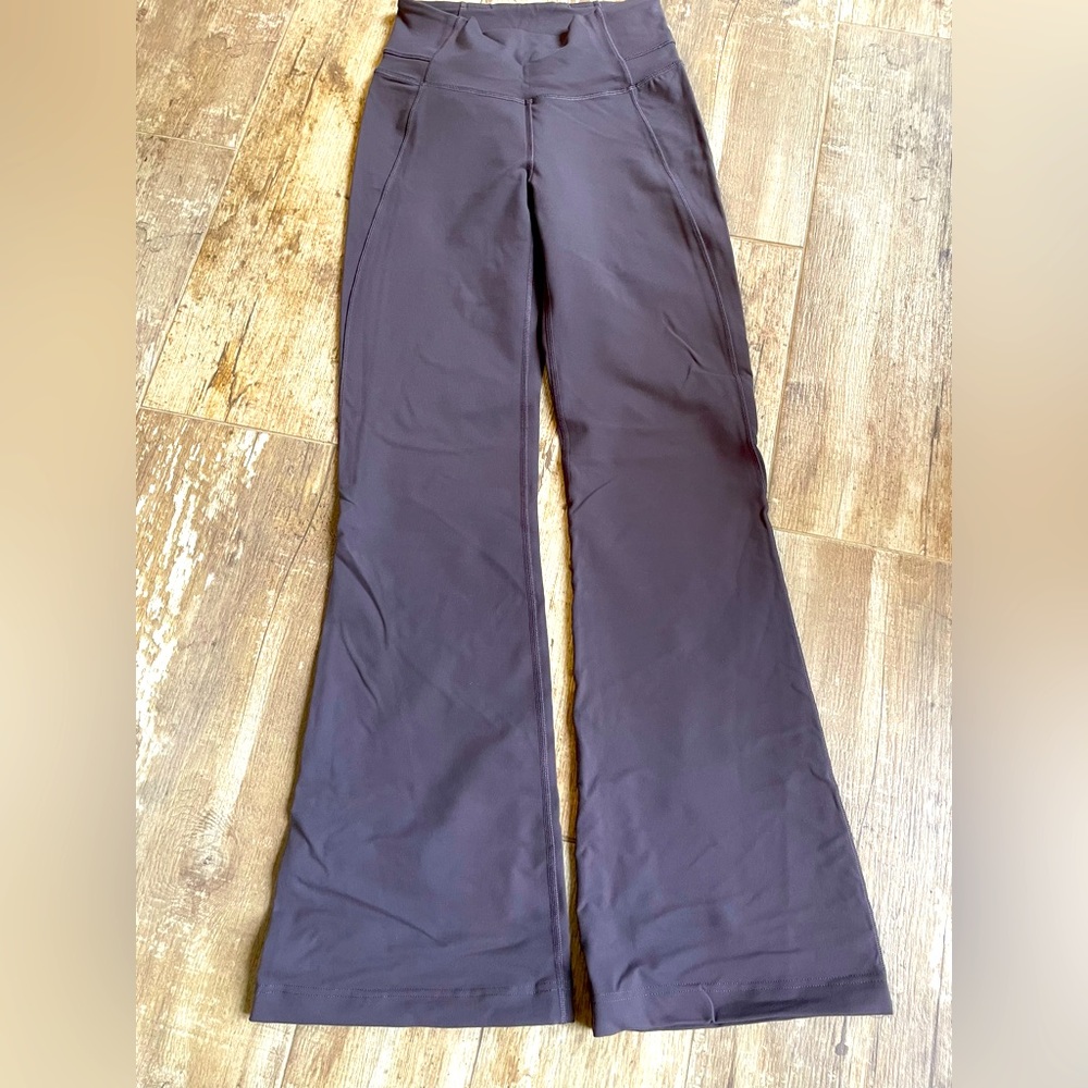 New Lululemon Groove Pants size 6 Mauve